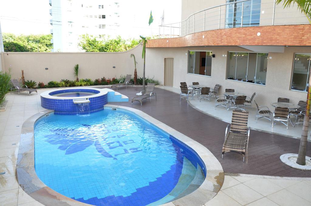 Lotus Hotel - A 6 Km Do Santuario De Aparecida-Sp กวาราชินเกตา ภายนอก รูปภาพ