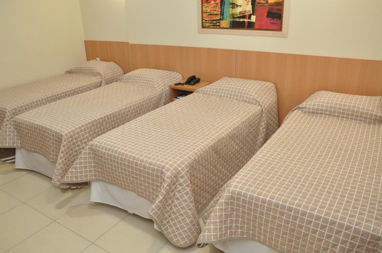 Lotus Hotel - A 6 Km Do Santuario De Aparecida-Sp กวาราชินเกตา ภายนอก รูปภาพ