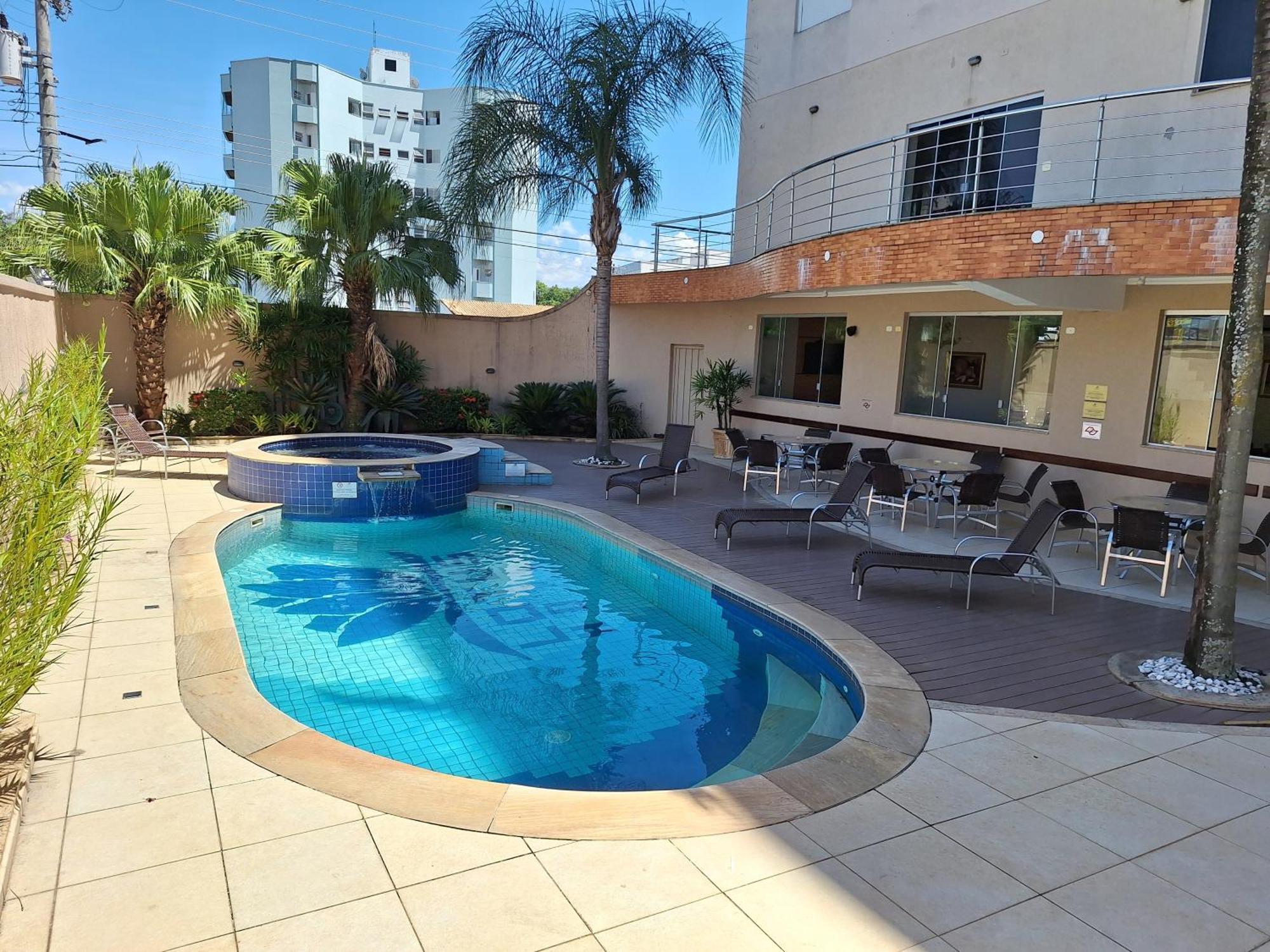 Lotus Hotel - A 6 Km Do Santuario De Aparecida-Sp กวาราชินเกตา ภายนอก รูปภาพ